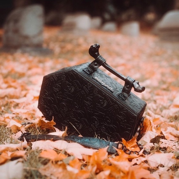 *New* Embossed Skull Coffin Purse Bag - Picture 6 of 6